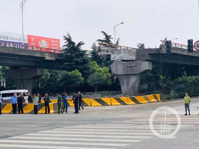 　　▲2019年10月10日，无锡市发生桥面侧翻事故，造成3人死亡2人受伤。摄影/上游新闻记者 时婷婷


