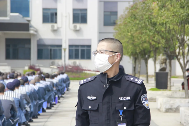 教育科科长王军