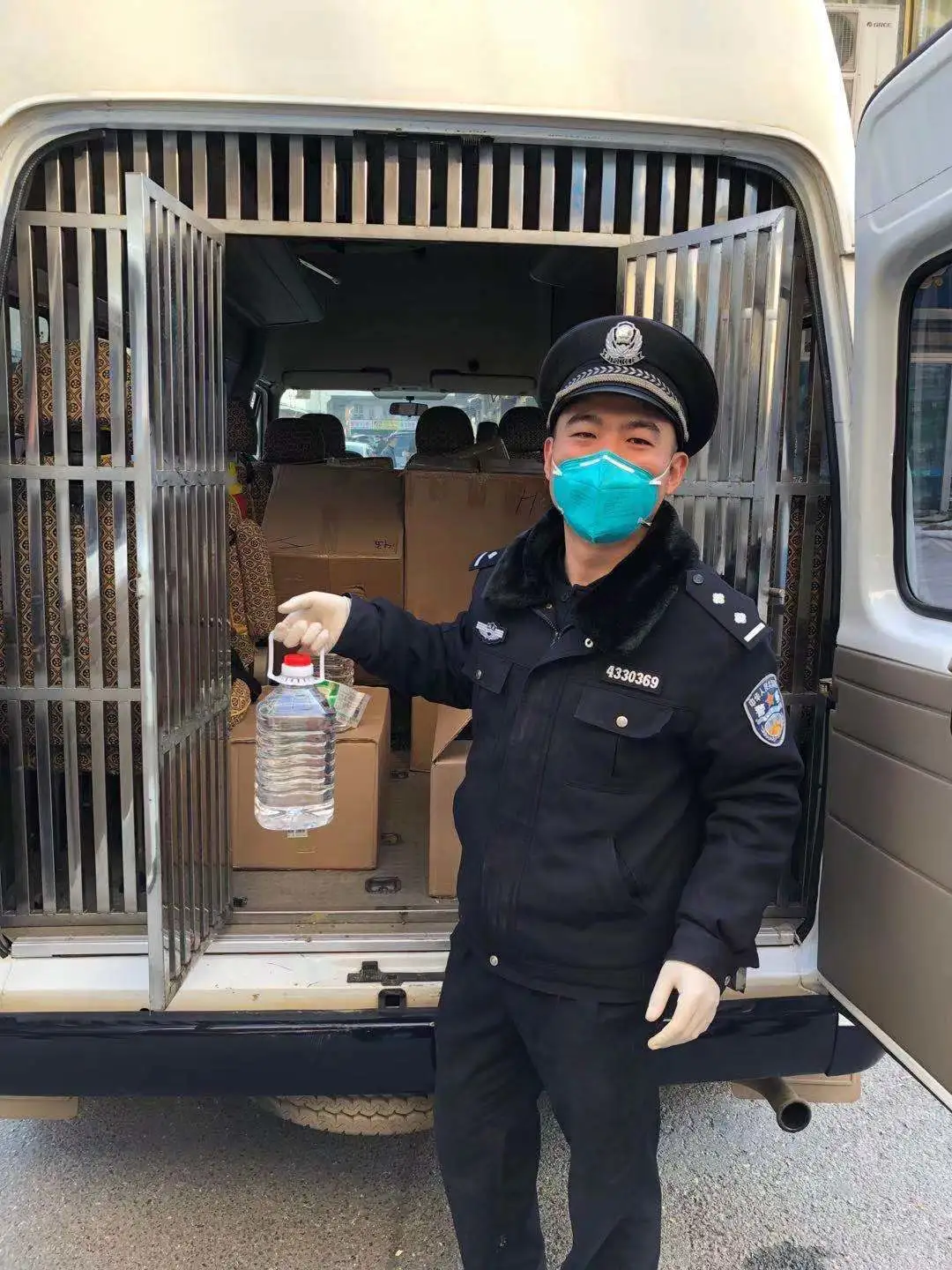 今天采购到了物资耶...