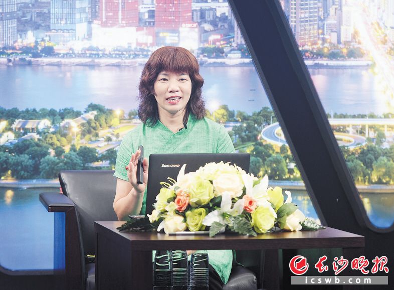 张晓阳讲座中。长沙晚报全媒体记者 石祯专 摄