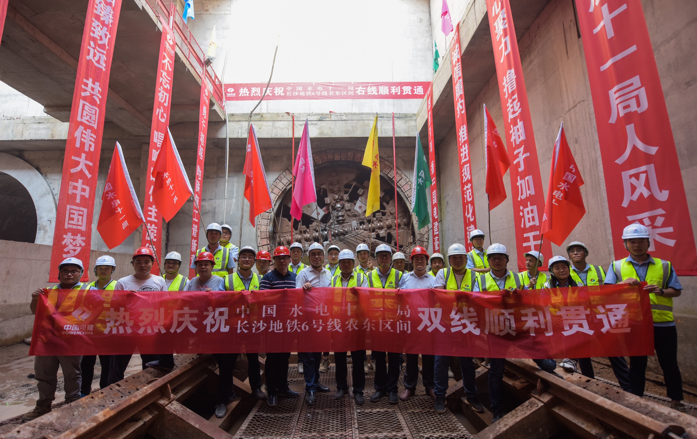 8月31日，长沙地铁6号线韶光站顺利移交6号线PPP项目总承包管理部，进入机电安装和装饰装修阶段，成为全线首个完成移交的车站。长沙晚报全媒体记者 陈焕明 通讯员 武辰 摄影报道