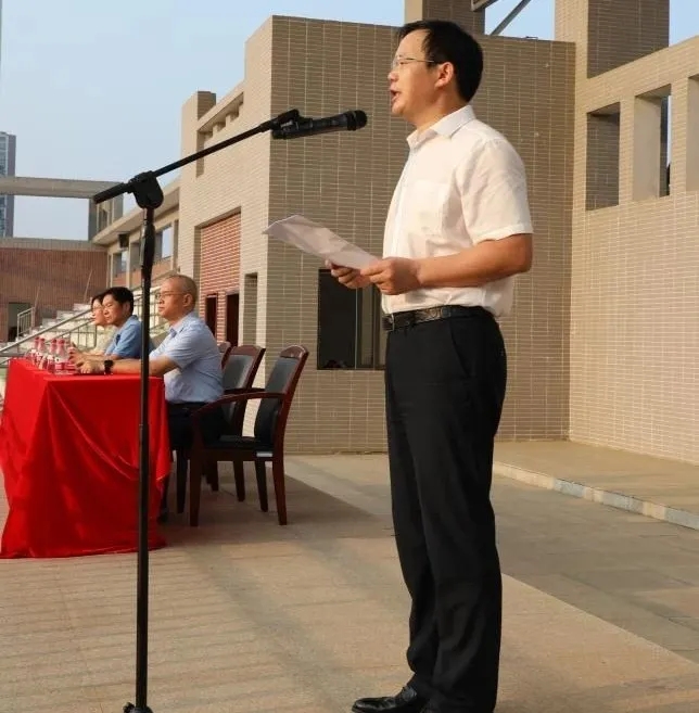 明德中学校长刘林祥