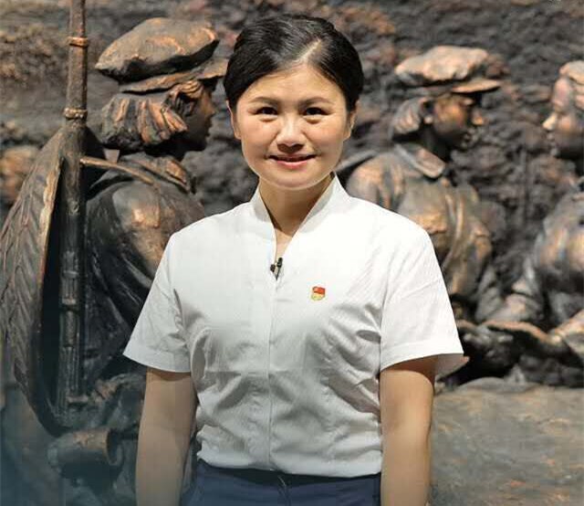 摄影：李健