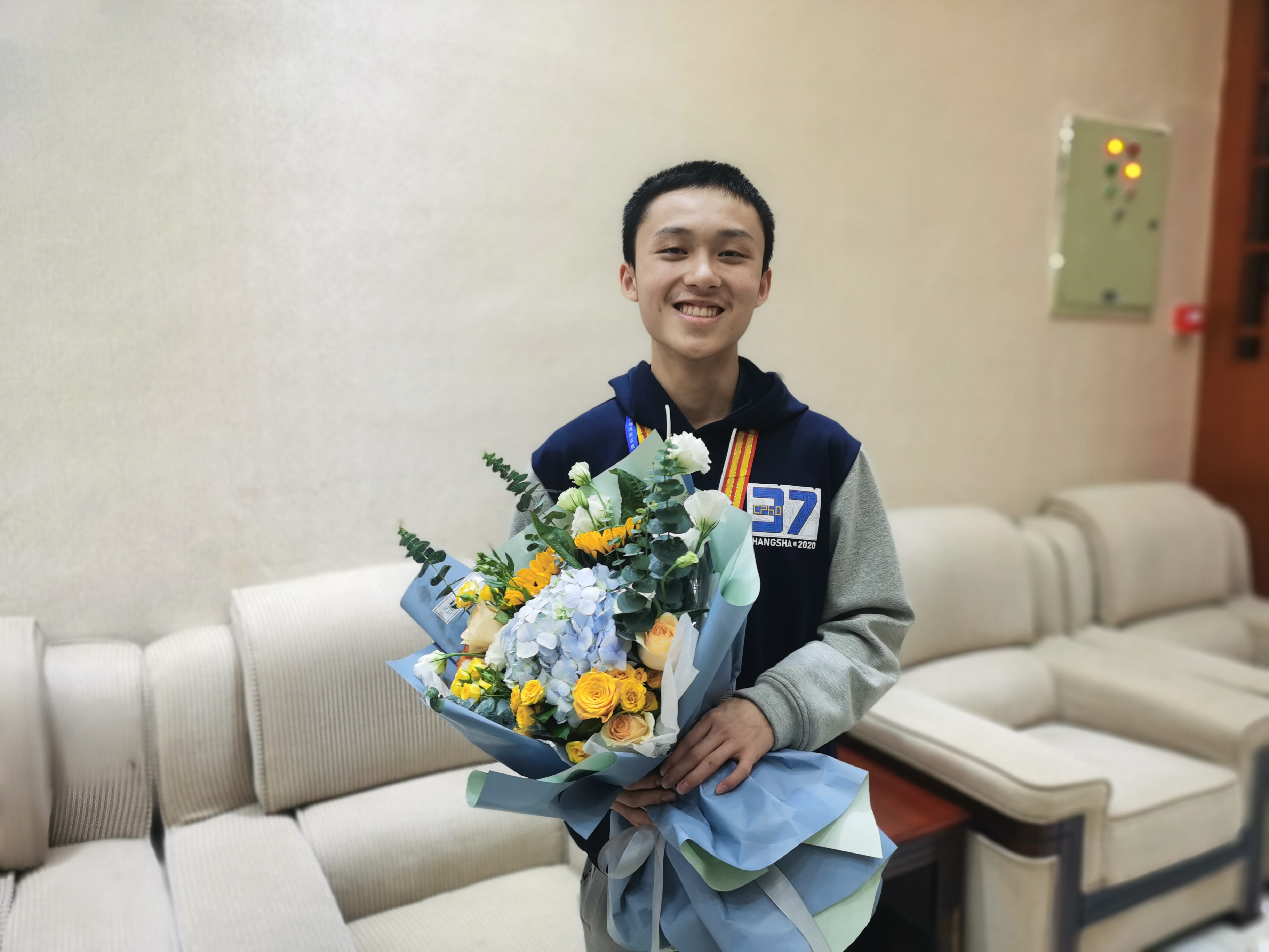 总分第一名长郡中学张宾同学