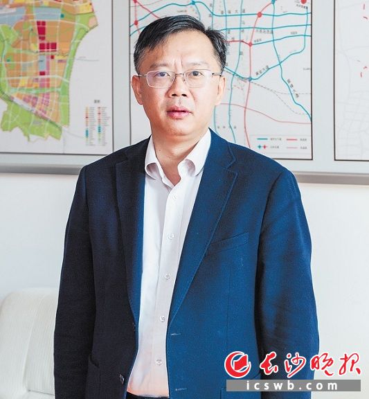 望城经开区党工委副书记、管委会主任郑以仁 长沙晚报全媒体记者 邹麟 摄