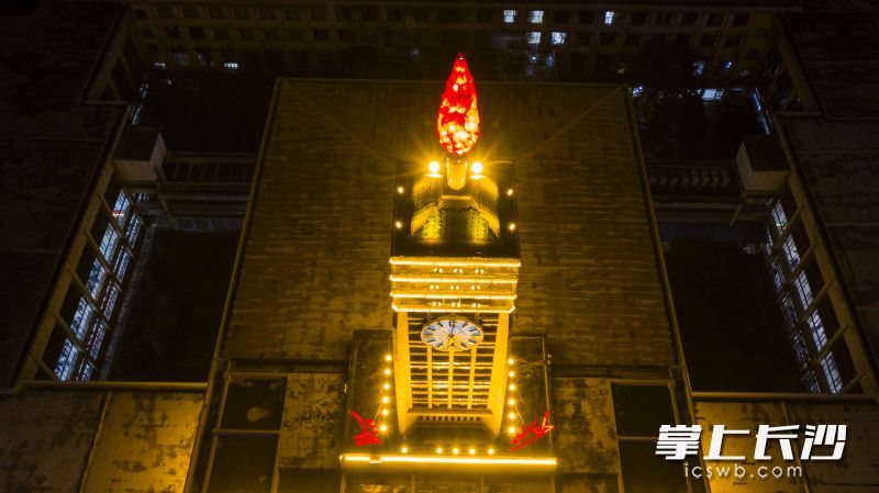 11月25日晚拍摄 邹麟 摄 11月25日晚拍摄 邹麟 摄