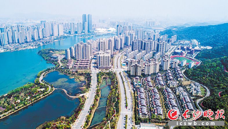 “十三五”期间，长沙全面打响“反炒房”攻坚战，严格执行系列调控政策，基本实现“稳房价、稳地价、稳预期”调控目标。本报资料图片