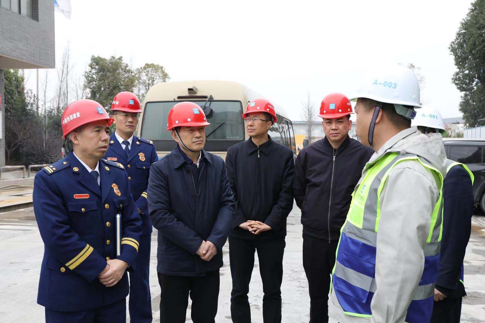 张宏益检查开福区安全生产和消防工作。长沙晚报通讯员李文 摄