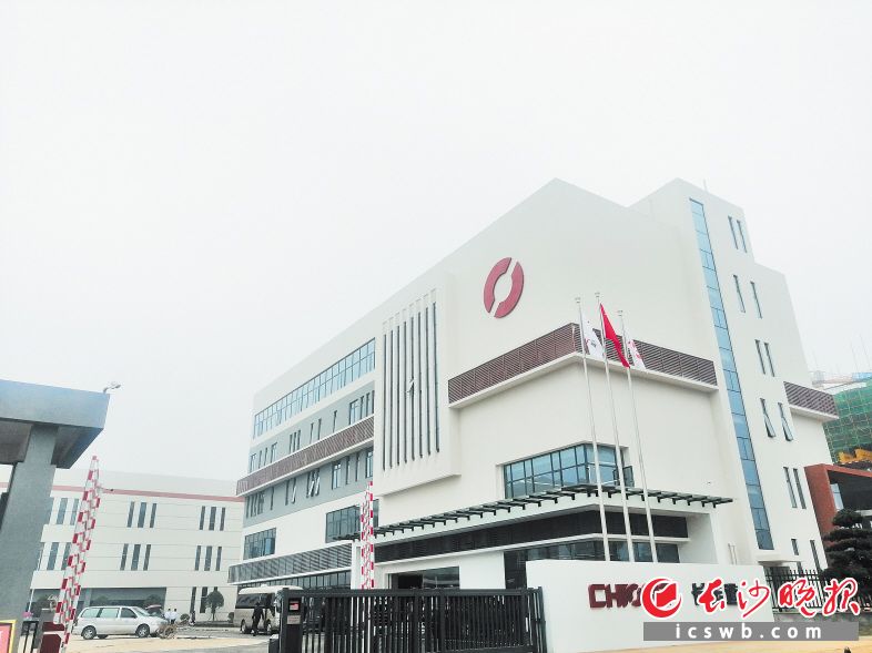 长步道机器视觉光电产业基地的竣工投产，写就项目建设的“雨花速度”。图片除署名外均为 陈飞 摄