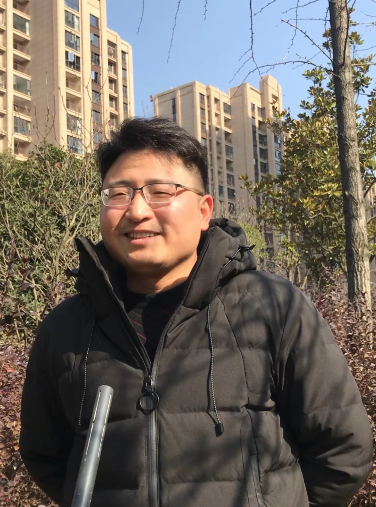 ▲“将大量古钱币挖窑埋藏起来，南宋和北宋之间的一场变革，根据推测，应该与‘靖康之难’有关。”市文旅广体局文物科副科长孙丙丽介绍。