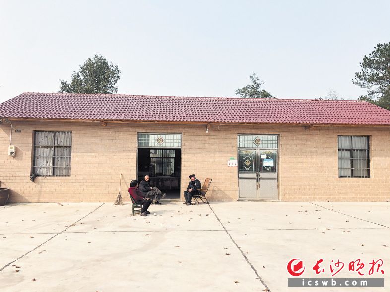 改造后 宁乡市菁华铺镇陈家桥村姜玉泉危房改造前后对比图。均为市住建局供图