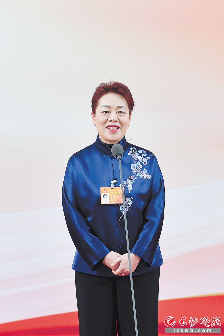 唐白玉 湖南省人社厅厅长