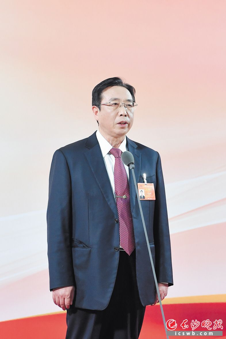 王志群 湖南省扶贫办主任