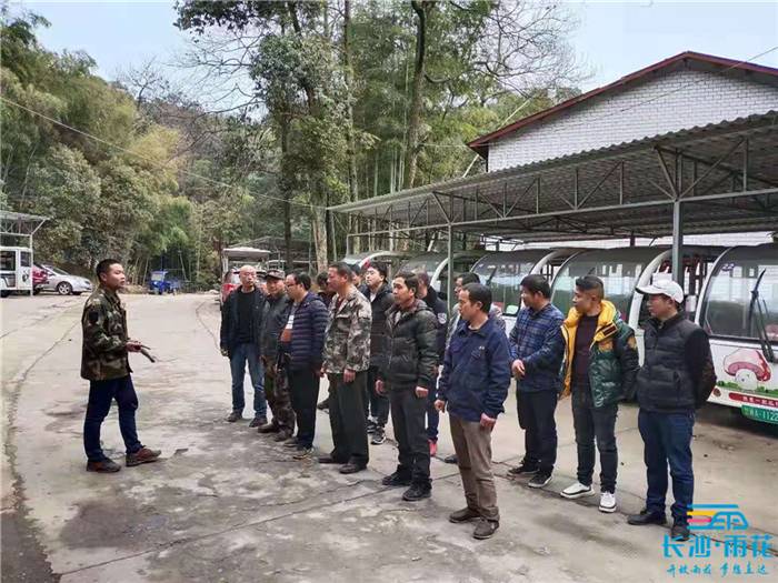 石燕湖消防队员集合。
