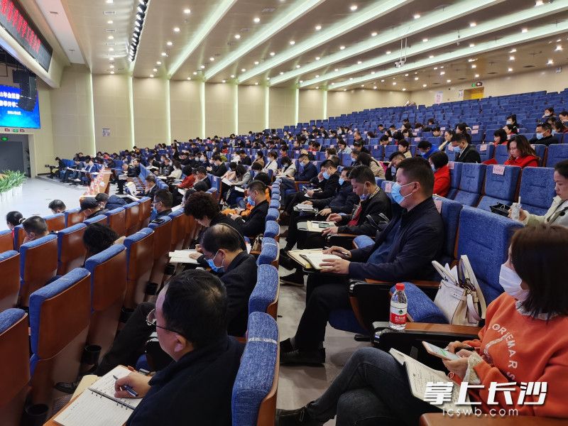 2021年，开福区将大力推进教育强区战略，重点实施“三名工程”，打造优质教育资源聚集区，开启“名校全域化”新征程。
