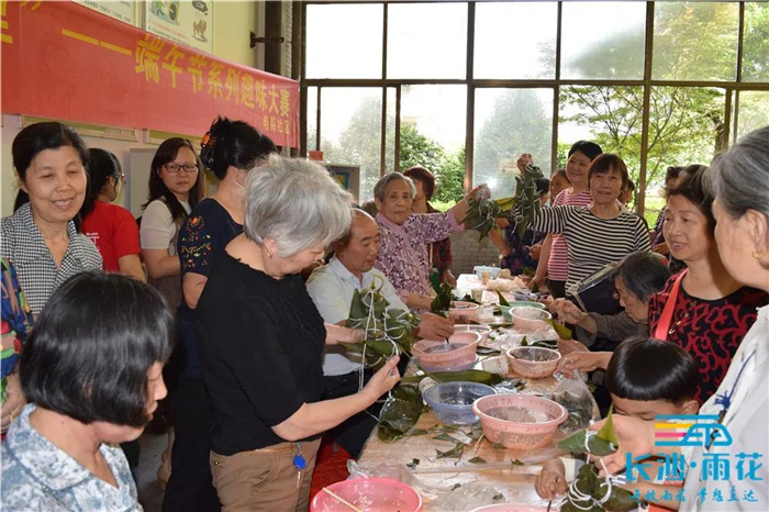 社区活动丰富多彩。