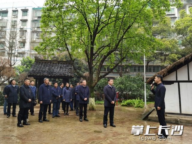 学习的首站来到新民学会成立会旧址和蔡和森故居。通讯员 章迎春 摄  照片除署名外均为长沙晚报全媒体记者陈飞 摄