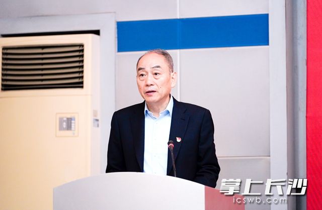 中联重科党委书记、董事长、CEO詹纯新勉励员工党史学习教育是正当其时的精神洗礼。