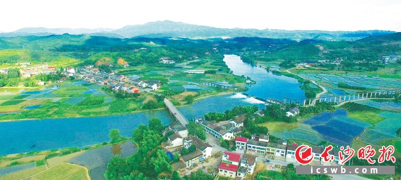 高坪的美，在于她与生俱来、得天独厚的山水资源。高坪镇政府供图