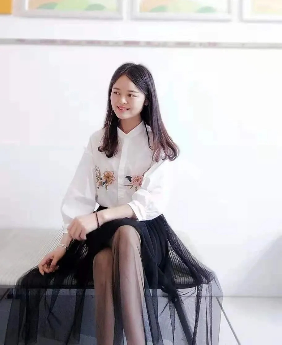 ▲讲述者刘柳，女，语文教师，90后宝妈。阳光开朗，爱生活，爱文学。