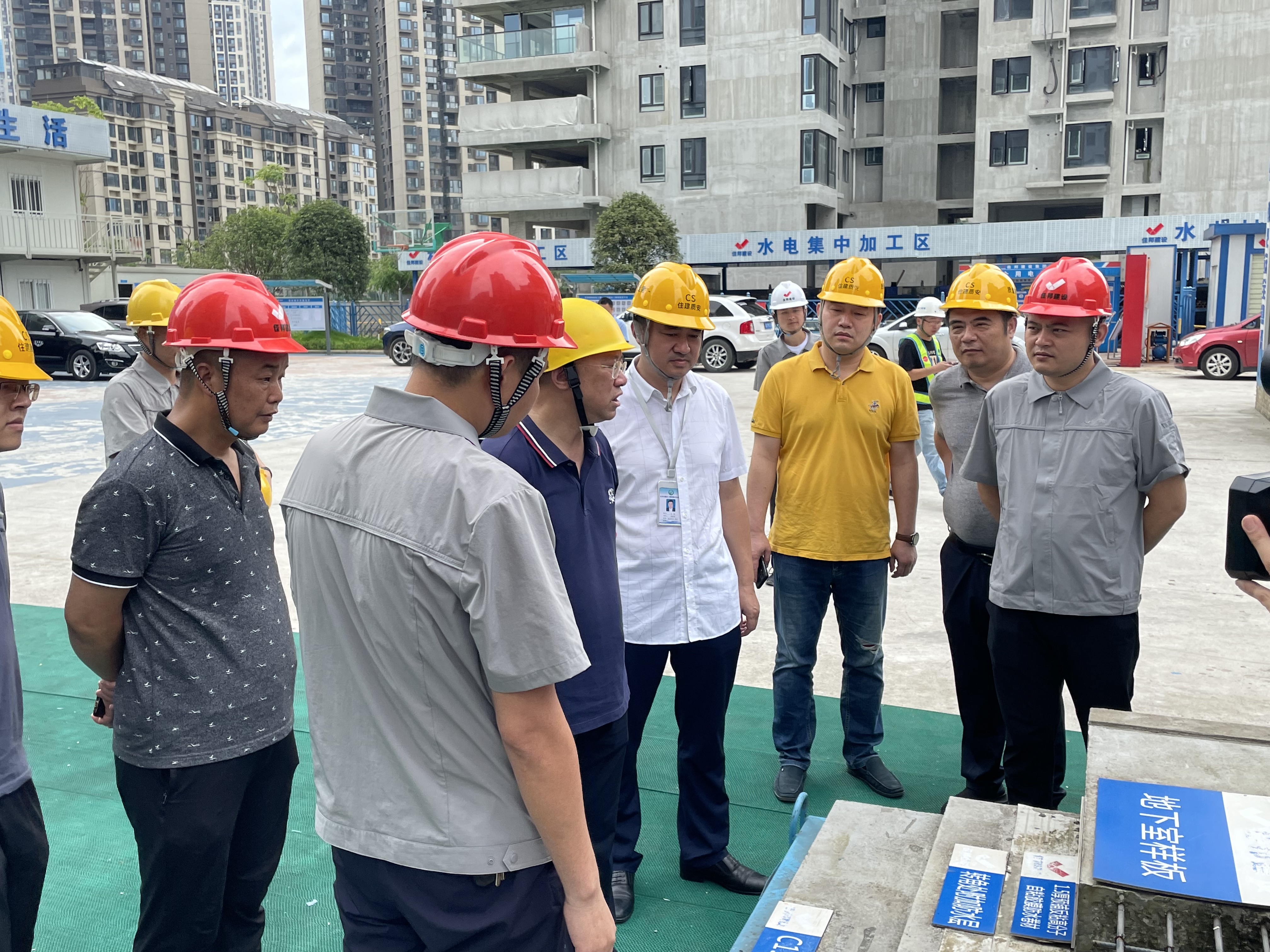 16日起，市住建局开始对全市建筑工地开展施工安全生产专项整治三年行动“百日攻坚行动”执法检查。
