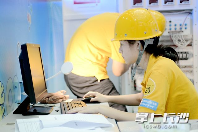 比赛时间由过去的4个小时，调整到5.5个小时，要求、设备等发生了明显改变。