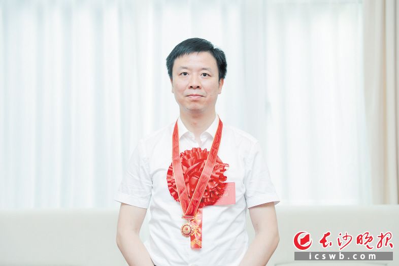 伍千虎 伍千虎