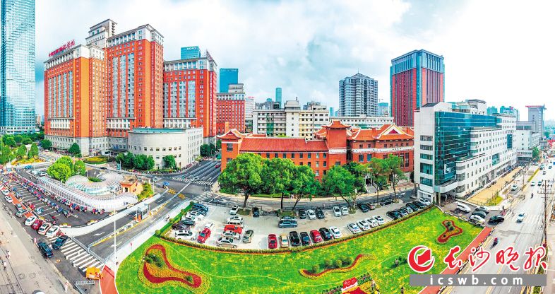 提质改造后的湘雅医院周边，市容市貌明显提升。均为长沙晚报全媒体记者邹麟摄