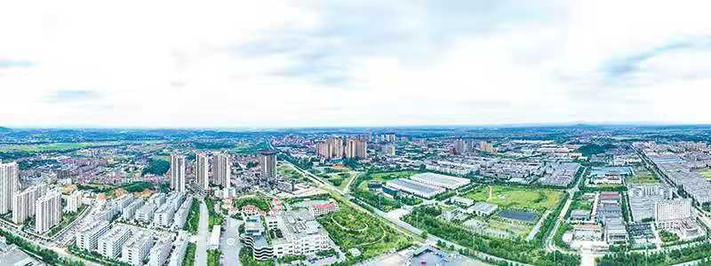 作为浏阳打造“三个高地”的主战场、主阵地、主力军，浏阳经开区（高新区）吸引了众多企业落子。记者彭红霞