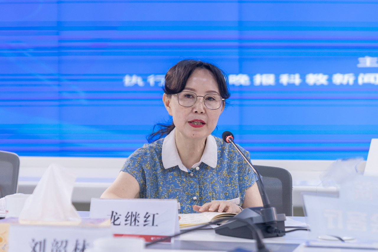 芙蓉区大同小学校长龙继红。长沙晚报全媒体记者 邓迪 摄