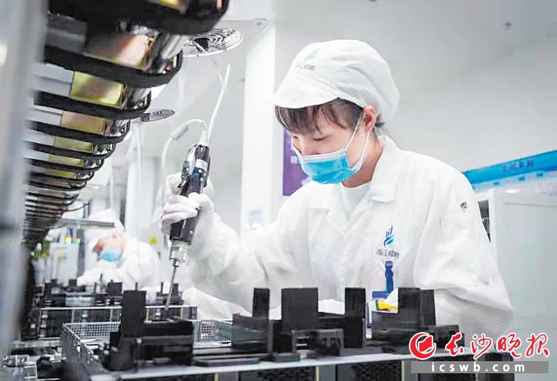 湘江新区把握“三智一芯”主攻方向，全力建设先进制造高地。