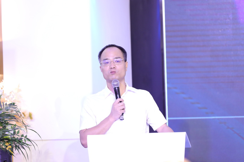 嘉宝厨柜衣柜董事长肖文波