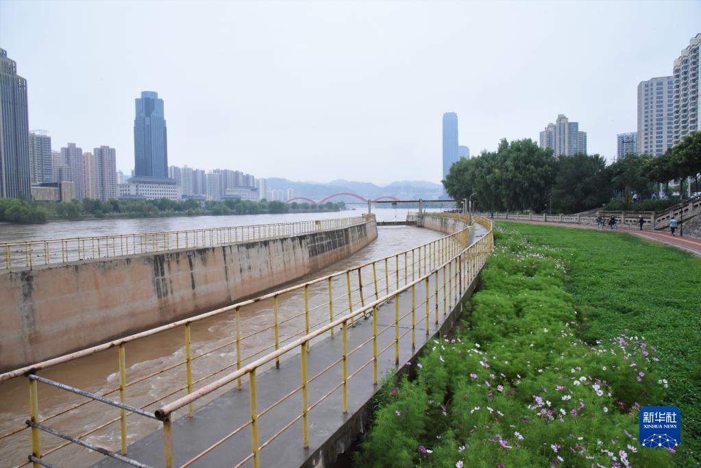这是甘肃省兰州市黄河干流防洪治理工程兰铁泵站项目点（2019年8月23日摄）。新华社记者 张睿 摄