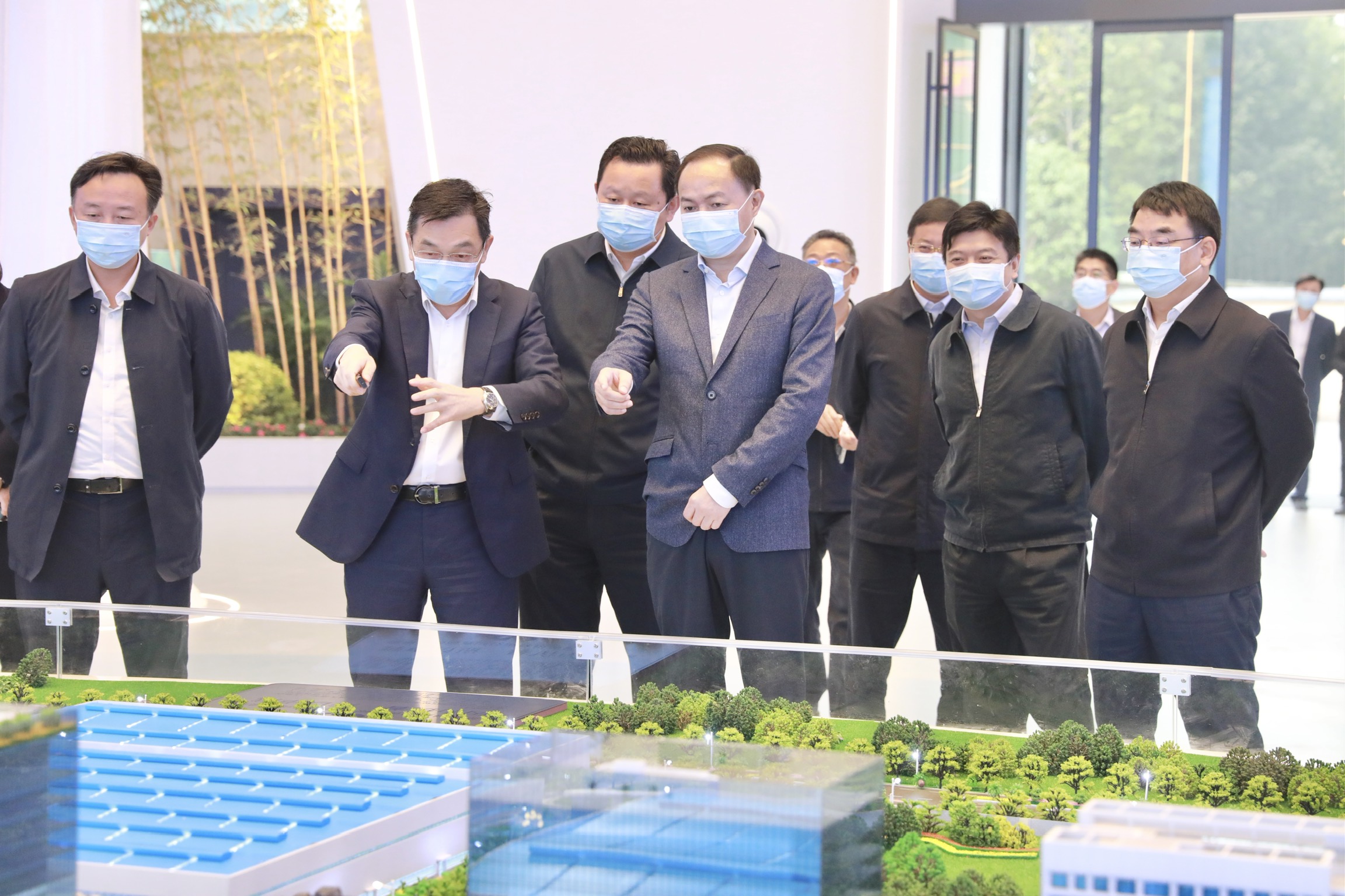 郑建新到宁乡市调研经济社会发展工作。刘书勤摄