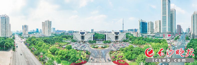 从县域经济全国十强到如今跻身前三，长沙县一次次刷新发展的新高度。章帝 摄