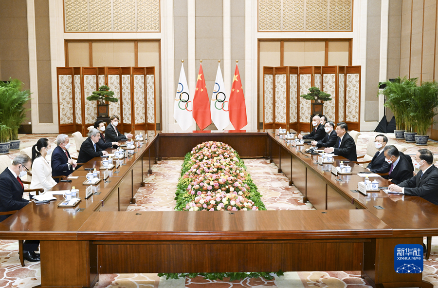 1月25日，国家主席习近平在北京钓鱼台国宾馆会见国际奥委会主席巴赫。新华社记者 张领 摄