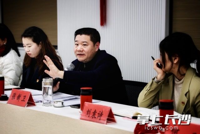 雨花区教育局党委书记、局长张新卫讲述教育故事。