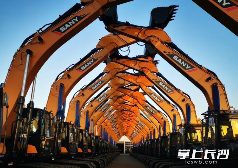 2021年，三一共计发放了总额高达2.6亿元的研发项目增量毛利提奖。图为三一挖机。长沙晚报通讯员 黄艳供图