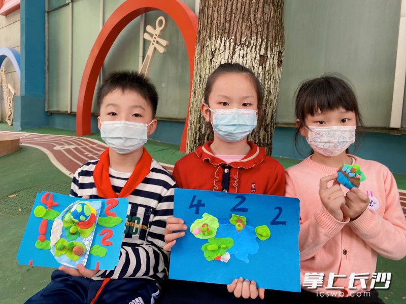 一件件创意作品，表达出孩子们做绿色环保践行者的决心。