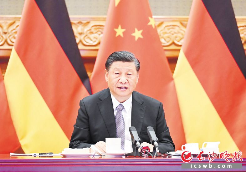 5月9日下午，国家主席习近平在北京同德国总理朔尔茨举行视频会晤。新华社记者 李学仁 摄