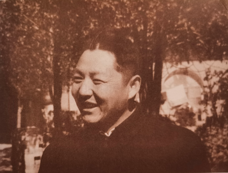 1946年，习仲勋在陕北。
