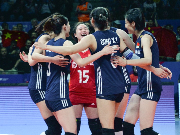 6月4日，中国队球员在比赛中庆祝。新华社发（穆斯塔法·卡亚摄）