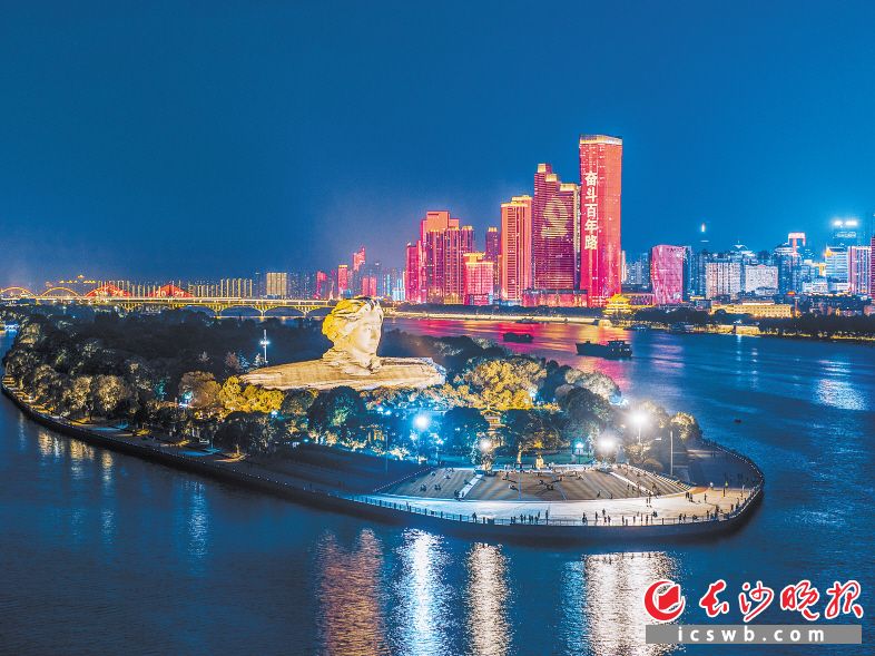 2021年度长沙市对外传播优秀图片——长沙橘子洲头。 2021年度长沙市对外传播优秀图片——长沙橘子洲头。