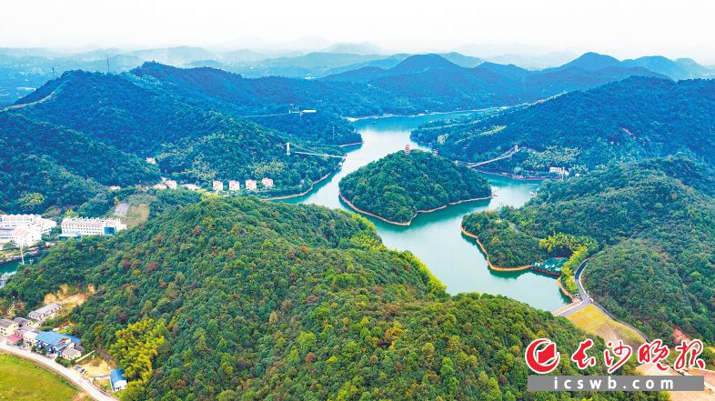 长株潭绿心中央公园规划面积约有248平方公里在长沙范围内，山清水秀的石燕湖森林公园就包含其中。图片均为长沙晚报全媒体记者 邹麟 摄