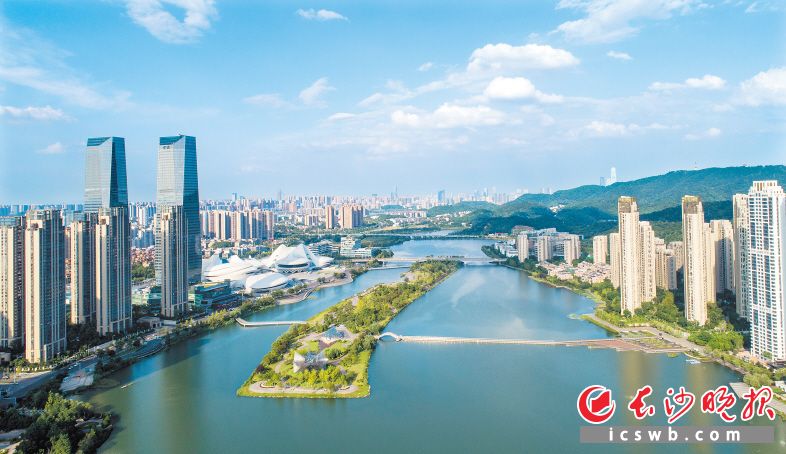截至今年8月2日，全市空气质量优良天数累计181天，优良率达到84.6%，蓝天白云屡屡刷屏朋友圈。长沙晚报全媒体记者 邹麟 摄