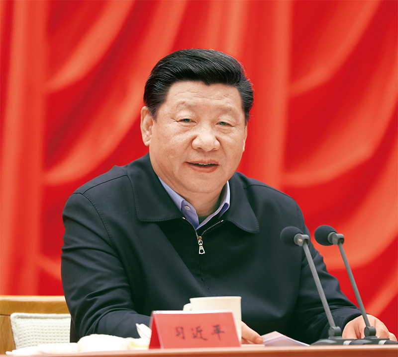 2018年1月5日，新进中央委员会的委员、候补委员和省部级主要领导干部学习贯彻习近平新时代中国特色社会主义思想和党的十九大精神研讨班在中央党校开班。中共中央总书记、国家主席、中央军委主席习近平在开班式上发表重要讲话。 新华社记者 鞠鹏/摄