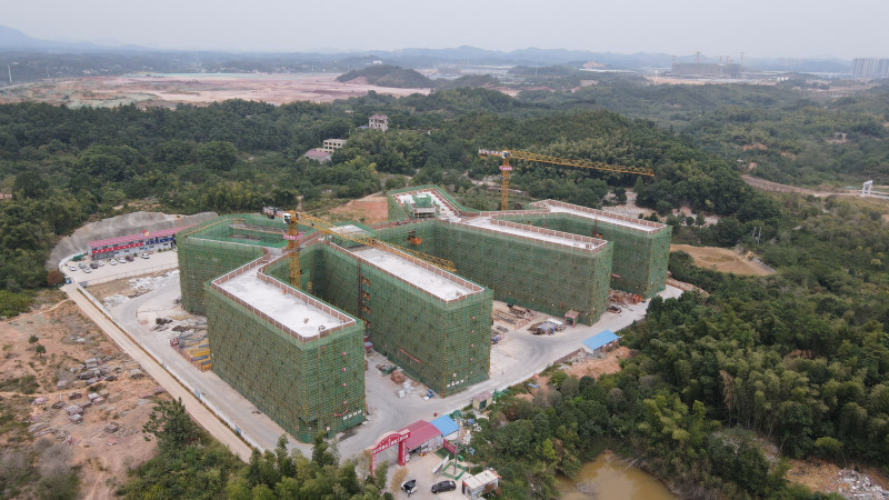 平安小学已完成所有主体结构封顶。