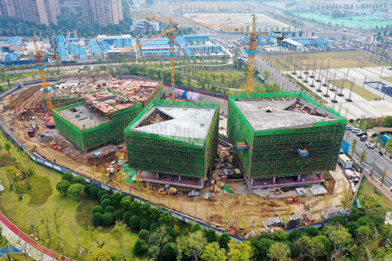 11月3日，马栏山国际新媒体中心项目迎来主体结构“双封顶”。长沙晚报全媒体记者 陈焕明 通讯员 梅樱 摄影报道