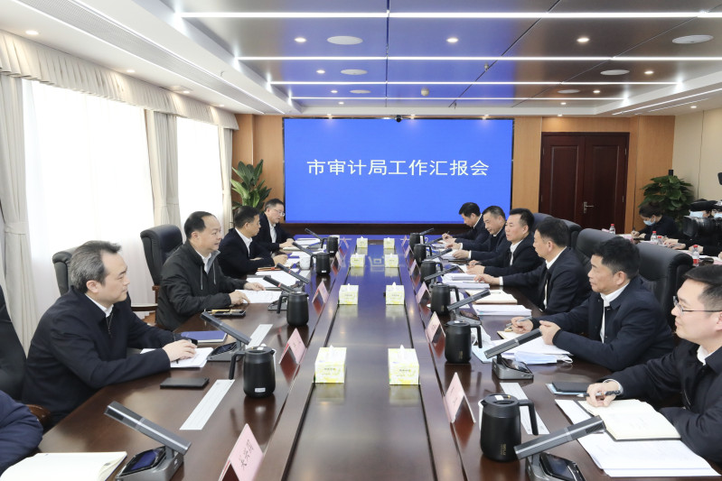 郑建新到市审计局调研。刘书勤摄