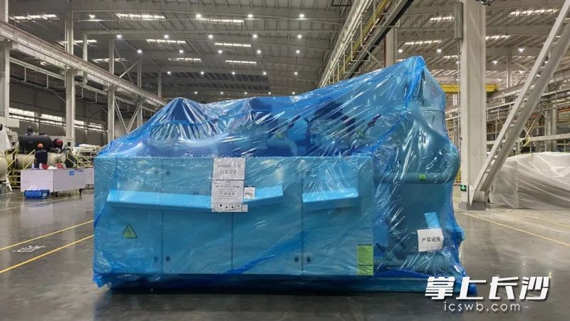 长沙格力下线的首台低温冷冻冷藏产品。宁乡经开区供图